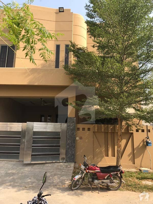 عبداللہ گارڈنز ایسٹ کینال روڈ کینال روڈ فیصل آباد میں 3 کمروں کا 7 مرلہ مکان 1.4 کروڑ میں برائے فروخت۔