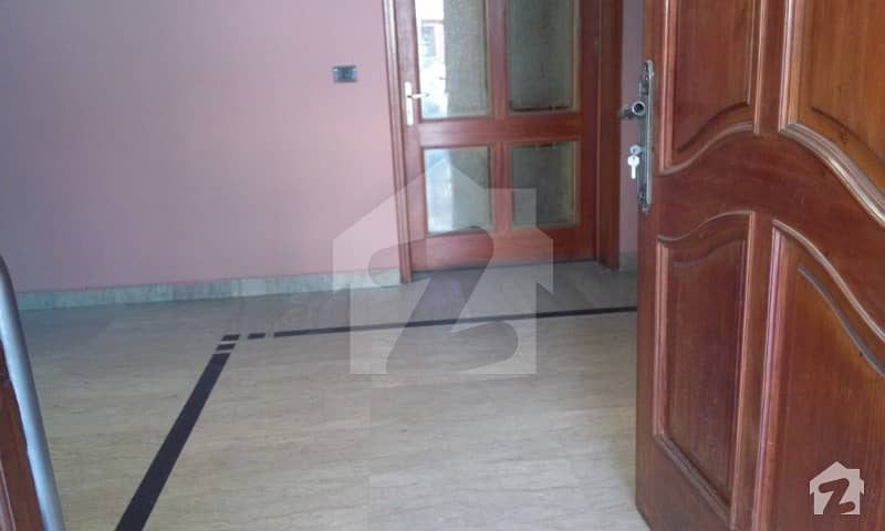 RENT ESTATE Offer 1 Kanal Upper Locked Lower Portion for Rent in DHA Phase 3