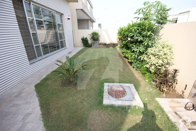 1 KANAL BRILLIANTLY BIULD DOUBLE STORY BUNGALOW IN DHA LAHORE