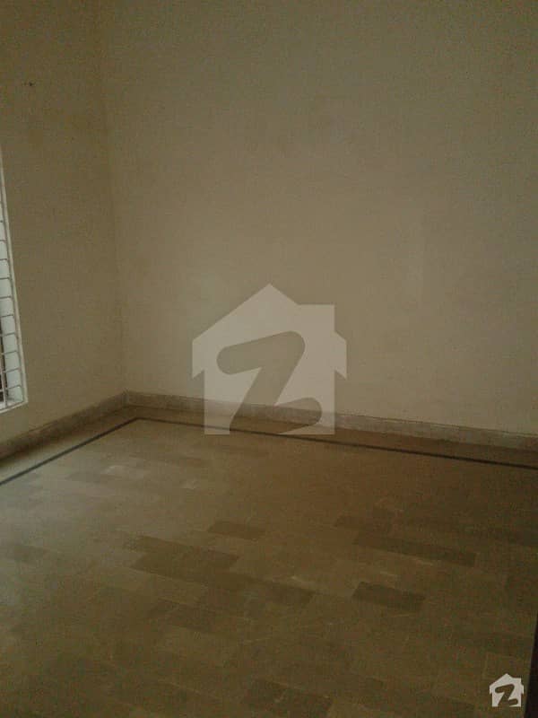 2nf Floor For Rent In Challan Walla Pull For Family