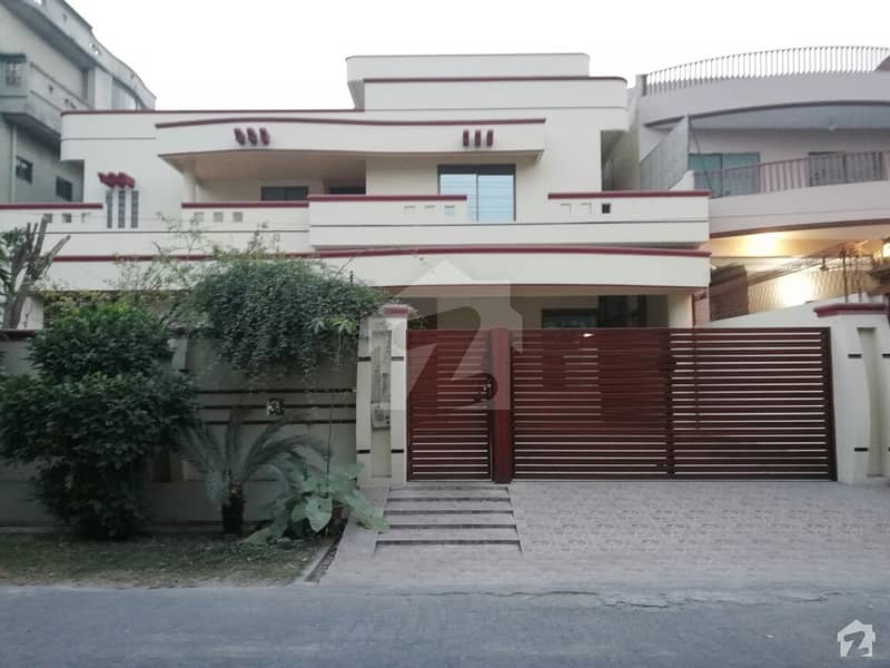 1 Kanal House For Sale With Basement