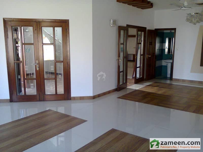 Fully Furnished Bungalow Portion Four Bed Rooms For Rent