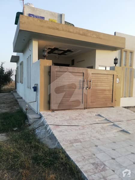 House Is Available For Sale On Satiana Road