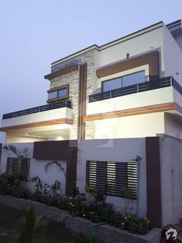 Sector M2 One Kanal House For Sale In Lake City