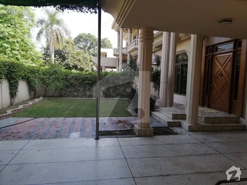 100 percent real picture One kanal full house for rent in cantt CMA Colony proper Double units 100 percent real picture One kanal full house for rent in cantt CMA Colony proper Double units