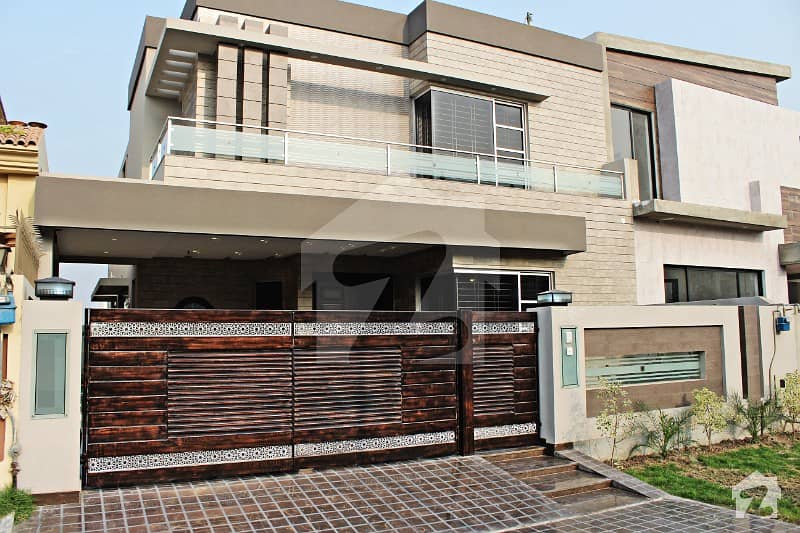 10 Brand New Luxury Modern Style Bungalow At Prime Location