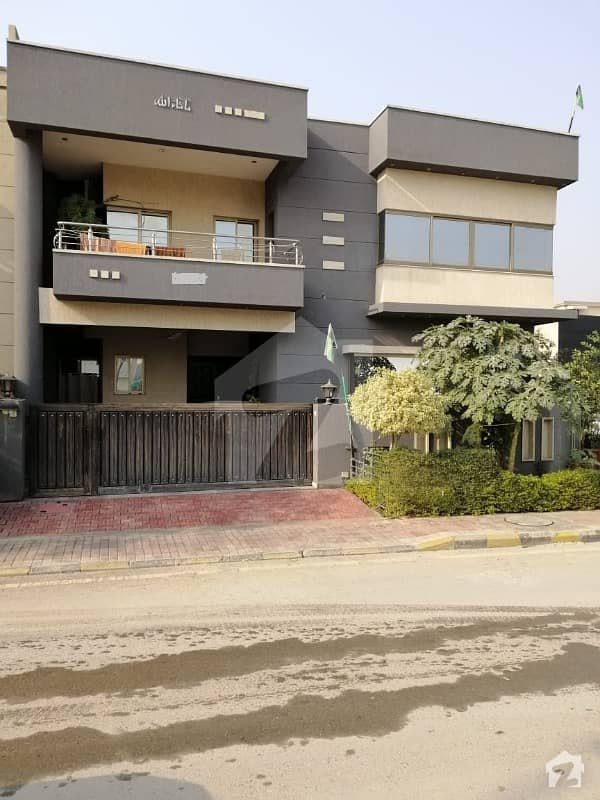 10 Marla Corner 7 Bed Park Side Basement House For Sale In Bahria Town Phase 7 Rawalpindi