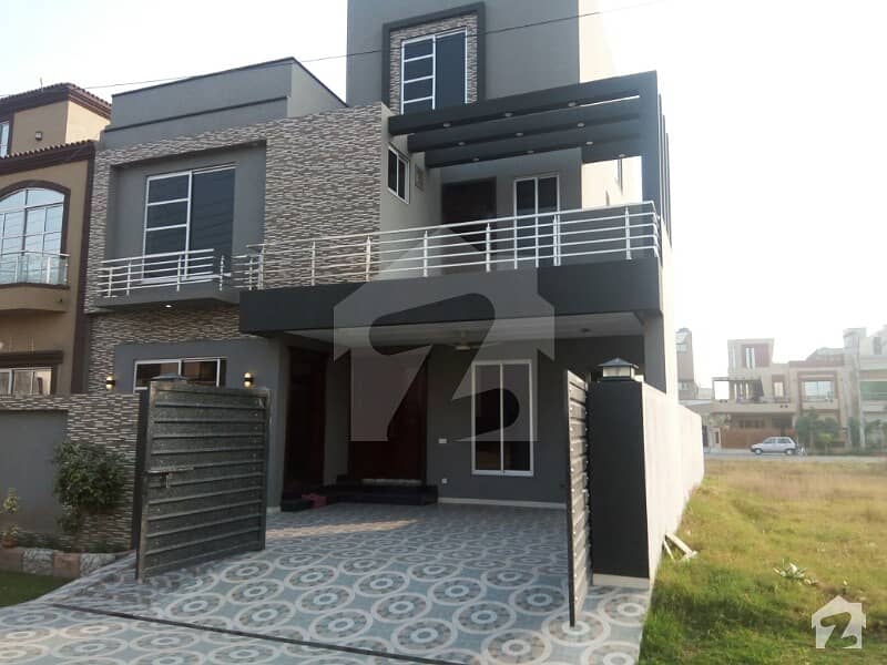 10 Marla Brand New House Is Available For Sale