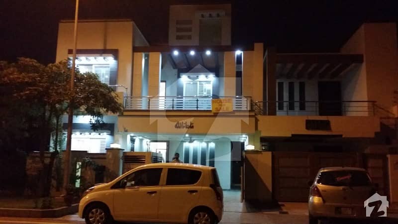 8 Marla New Stylish House For Sale In Ali Block Bahria Town Lahore