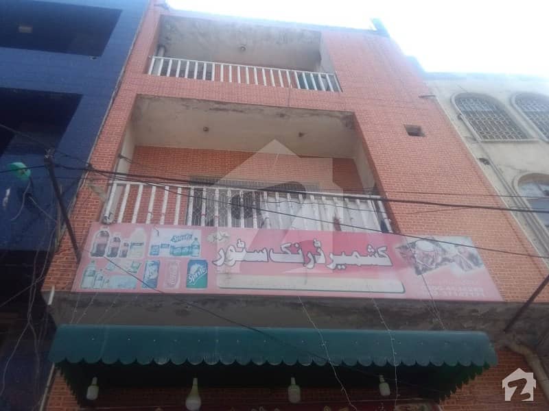 Building Available Nayab Girls Hostel Sanda Road