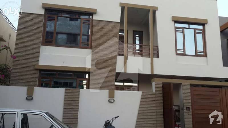 Dha phase 7 300 yard like new bungalow slightly used