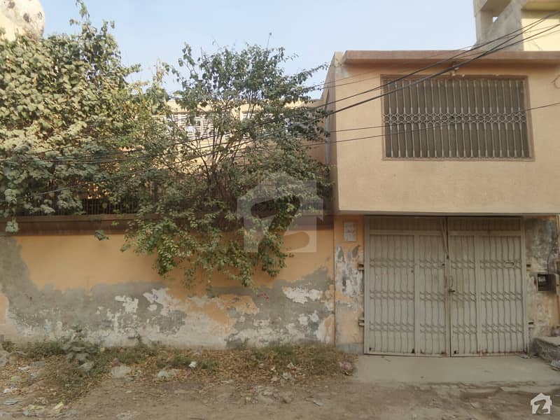 Single Storey Beautiful House Available For Rent In Hussain Colony Okara