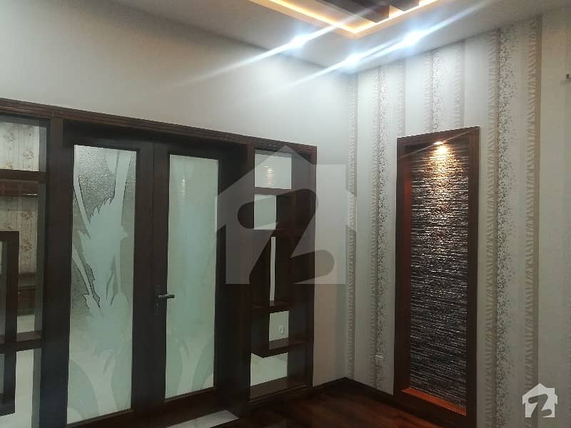 10 Marla Stylish Banglow For Sale In  Bahria Town Lahore