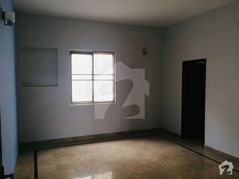 1 Kanal Upper Portion Rent For Available
