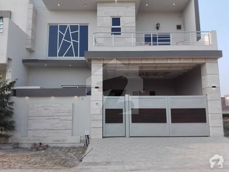 کینال روڈ فیصل آباد میں 4 کمروں کا 7 مرلہ مکان 1.7 کروڑ میں برائے فروخت۔