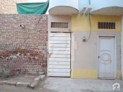 Single Storey House Is Available For Sale On LMQ Road