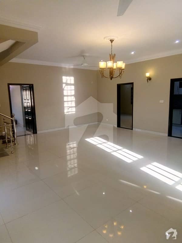 Bungalow For Sale In Phase 6 Prime Location Full Renovated