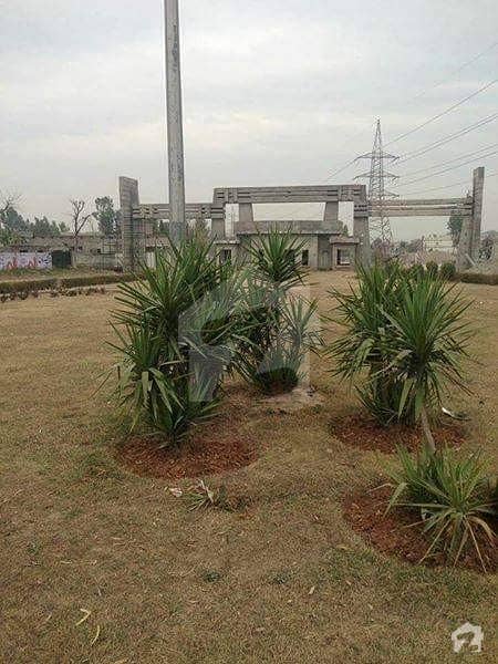 200 Sq Yards Plot Street 43b Roshan Pakistan Is Available For Sale