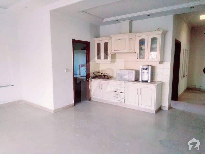 1 Kanal Beautiful Royal Place Out Class Modern Luxury Upper Portion For Rent In Dha Phase V