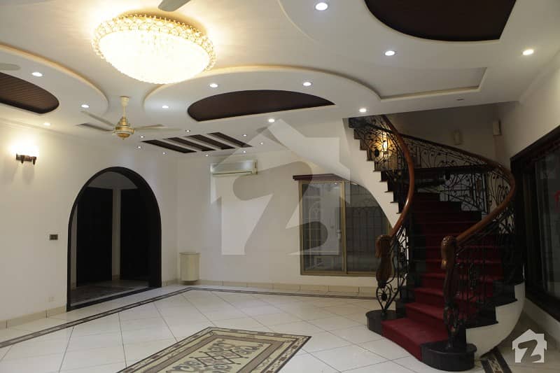 27 Marla Modern Design Bungalow Mansion With Full Basement In Garden