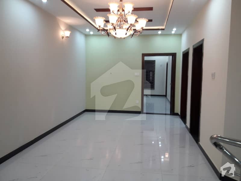 10marla upper portion Ground lock availble for Rent in Bahria town islamabad phase iii