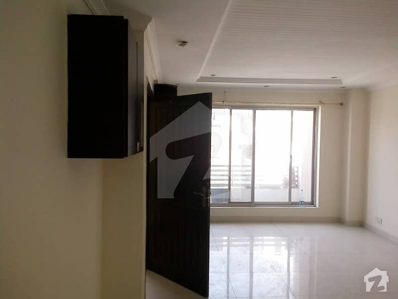 600 Sq Ft 3rd Floor Flat For Sale In Bahria Town Civic Center Phase 4