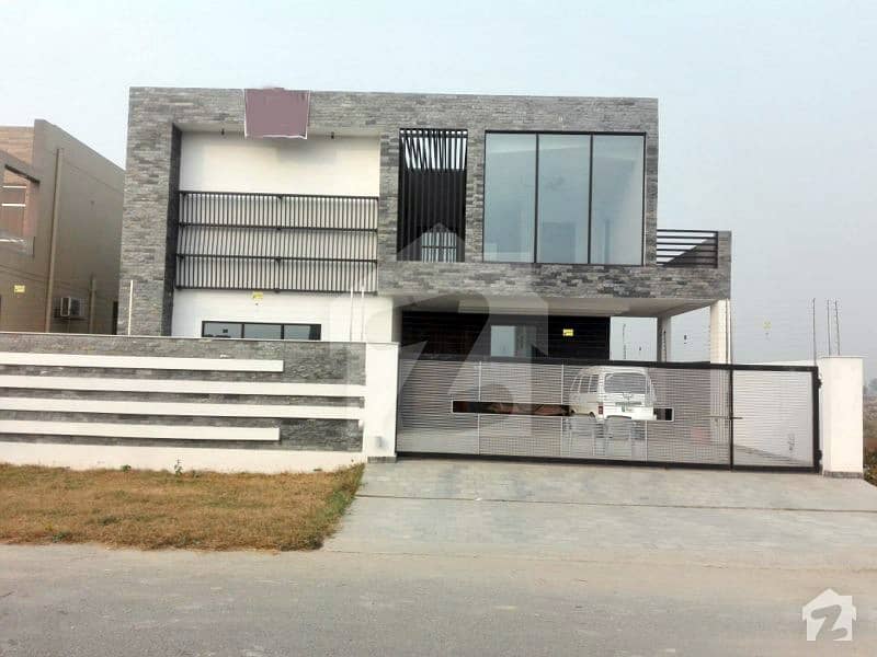 1 Kanal Beautiful House Is Available For Sale