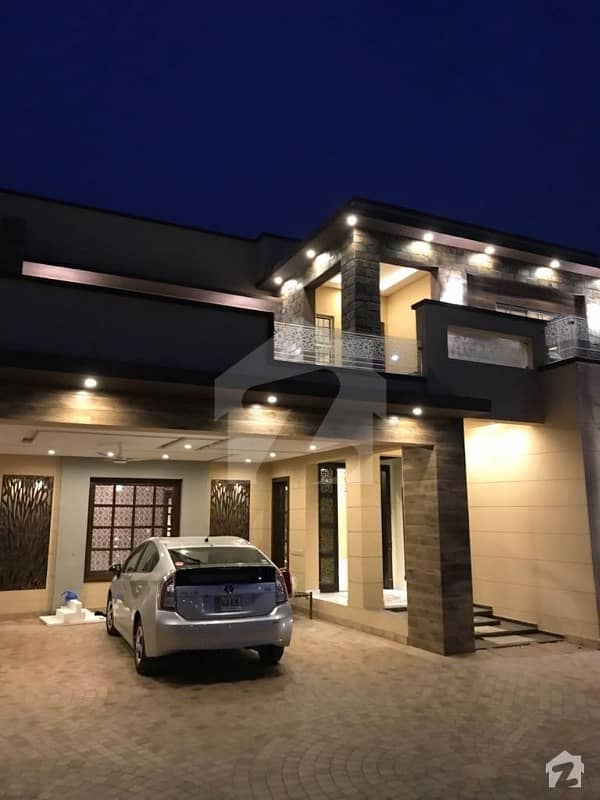 2 Kanal Corner Brand New Beautiful House Is Available For Rent