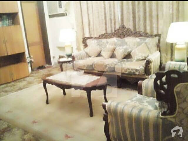 گڑھی شاہو لاہور میں 6 کمروں کا 14 مرلہ مکان 2. 6 کروڑ میں برائے فروخت۔