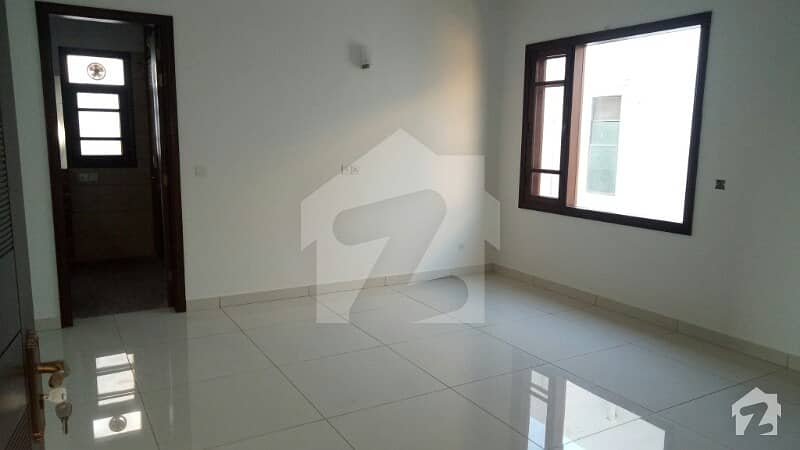 Sea View Apartment 3 Bedrooms Drawing Dining Lounge Parking Line Water Renovated Rent