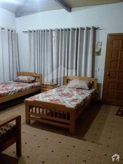 بھوربن مری میں 2 کمروں کا 7 مرلہ کمرہ 5 ہزار میں کرایہ پر دستیاب ہے۔