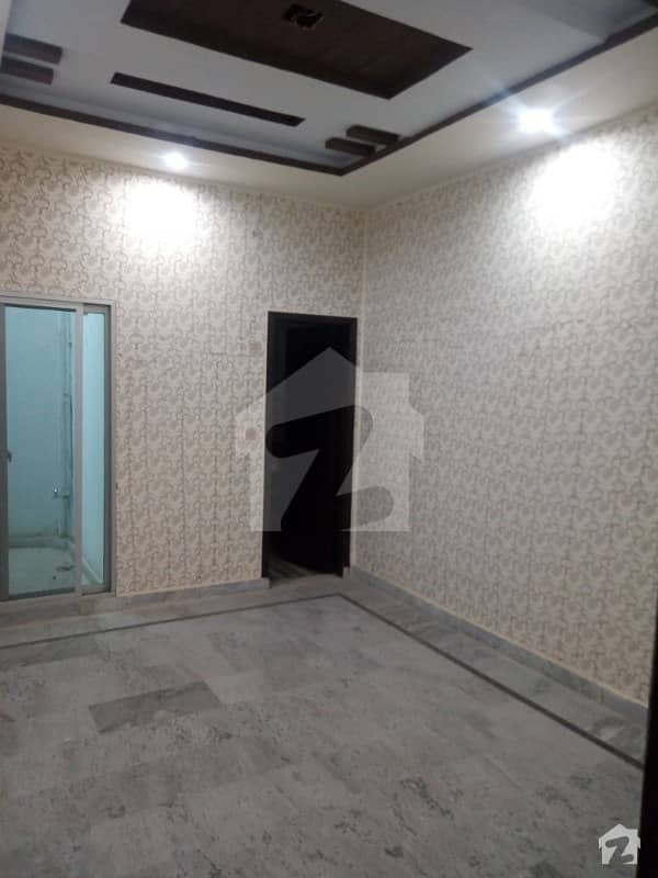 ملتان روڈ لاہور میں 3 کمروں کا 2 مرلہ مکان 42 میں برائے فروخت۔