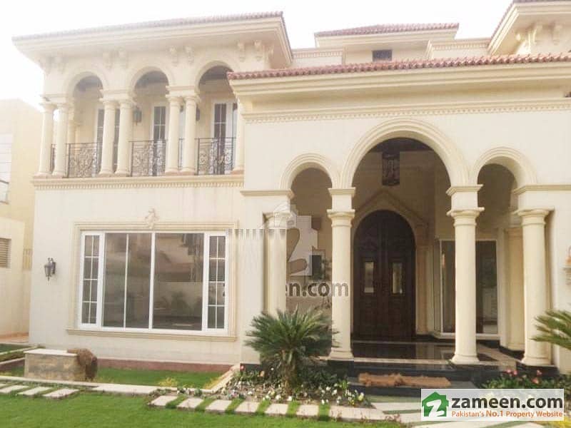 Just Like Haveli Style 22 Marla 6 Beds Bungalow Available For