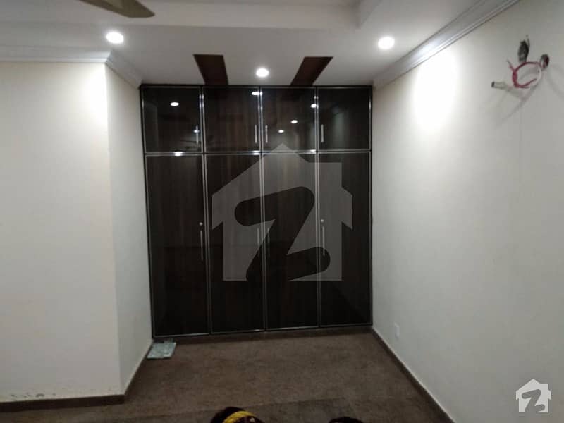 Single Room Furnished Flat On Second Floor Of Commercial On Main Rood Single Room Furnished Flat On Second Floor Of Commercial On Main Rood