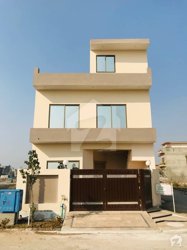 Brand New Corner Double House Near To Park