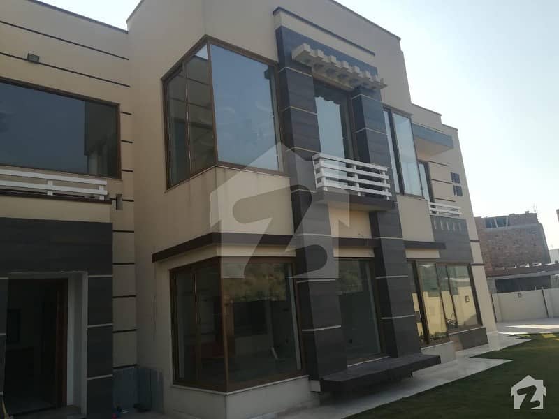 2 Kanal Beautiful House For Sale 2 Kanal Beautiful House For Sale
