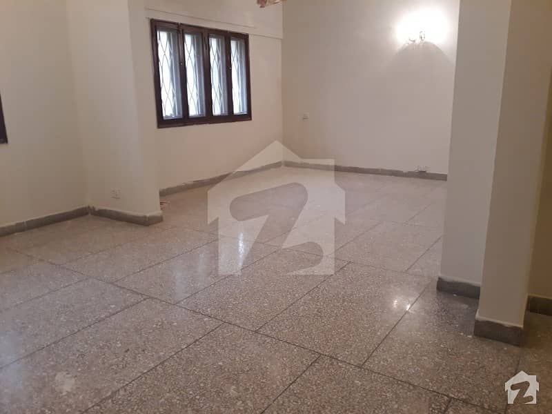 3 Bed D D Spacious Flat For Rent