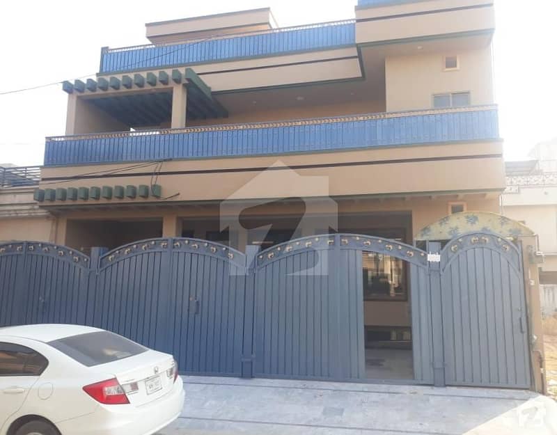 House For Sale - Main Hayatabad Phase 6 Sector F7