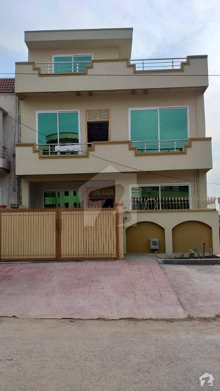 Size 25x40 Brand New House For Sale In G13