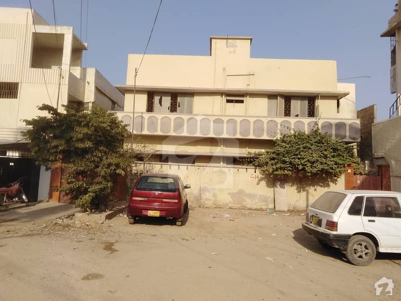 نارتھ ناظم آباد ۔ بلاک این نارتھ ناظم آباد کراچی میں 6 کمروں کا 16 مرلہ مکان 4.1 کروڑ میں برائے فروخت۔