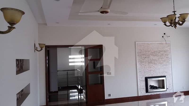 Beautiful Kanal Upper Portion Available For Rent In Phase 6 DHA Lahore