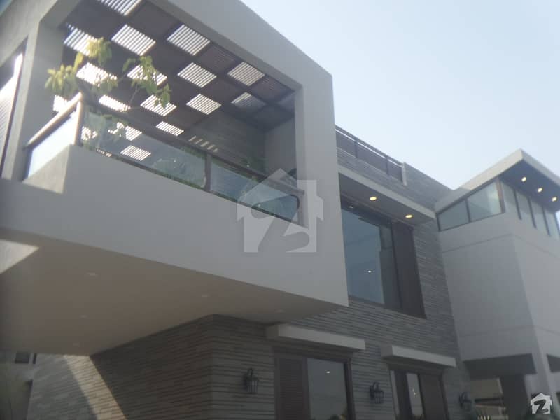 1000 Sq Yard Brand New Extra Ordinary Bungalow Is Available For Sale