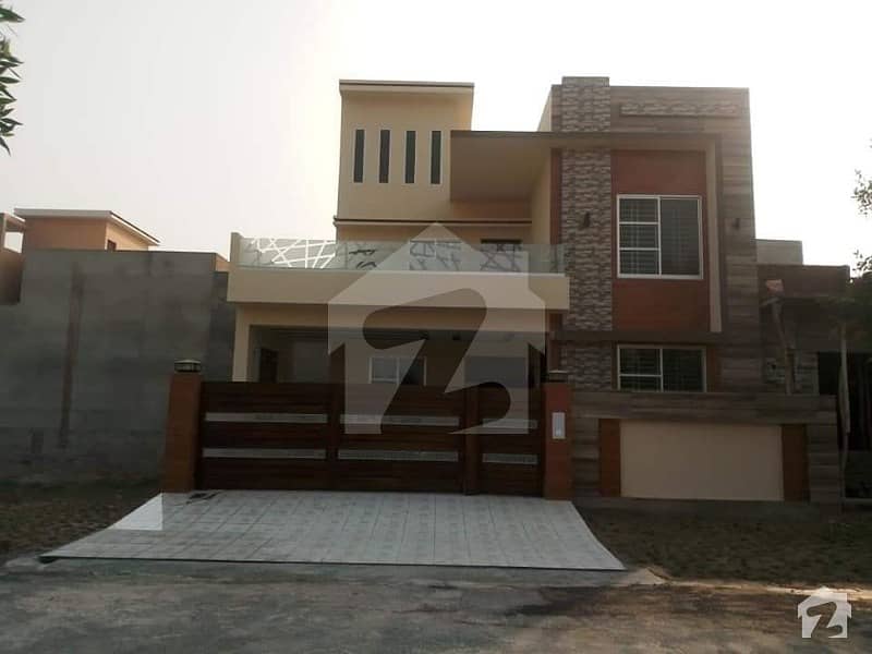 10 Marla Levis Brand New House For In Wapda Town Phase-2
