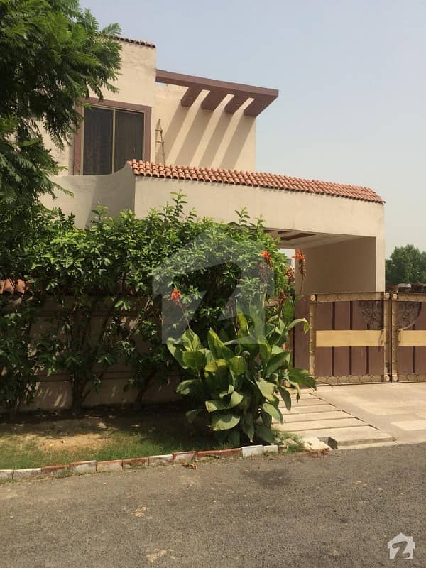 10 Marla reasonably priced House available for sale in Lake City Lahore