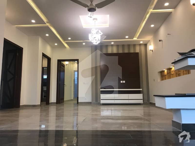 10 Marla Brand New Luxury Stylish Villa For Sale In State Life Housing Society Phase 1