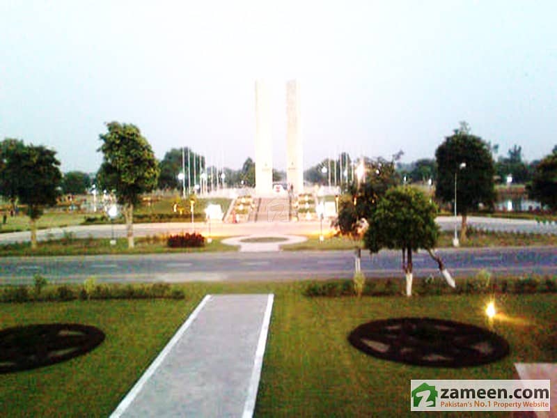 Phase 5 - 2 Kanal Beautiful Location Plot Available For Urgent Sale In Bahria Town