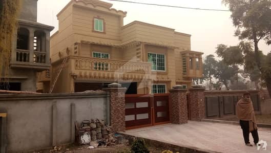 House For Sale - Main Mall Road Opposite Peshawar Club House For Sale - Main Mall Road Opposite Peshawar Club