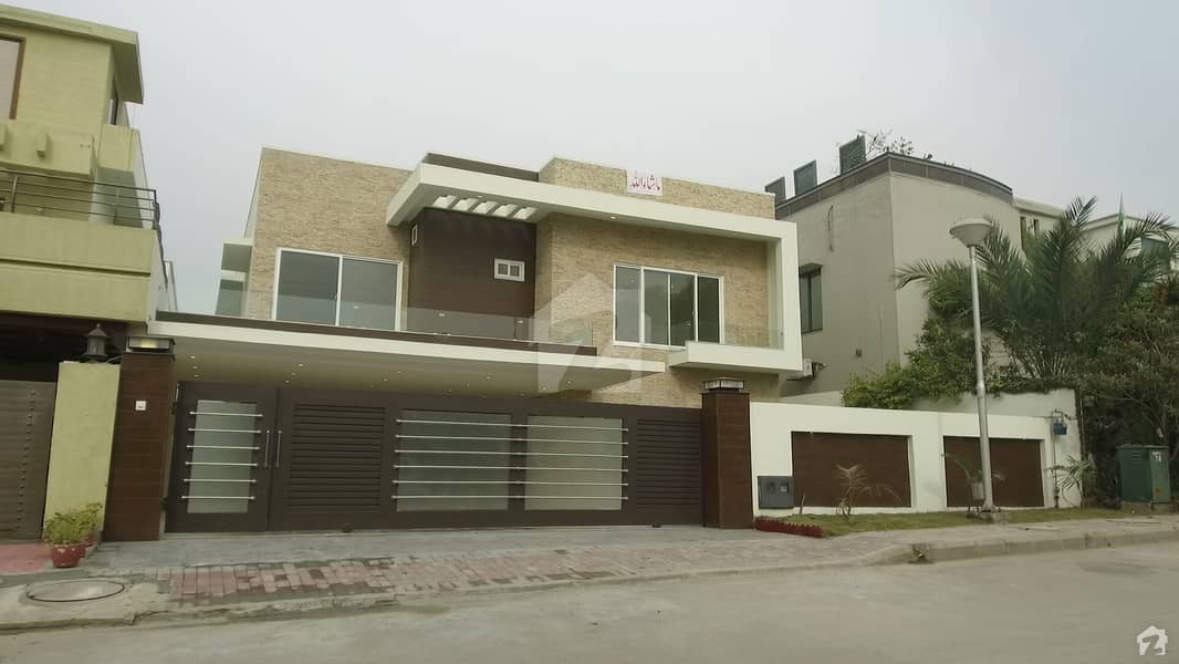 House Is Available For Sale In Bahria Town Phase 6