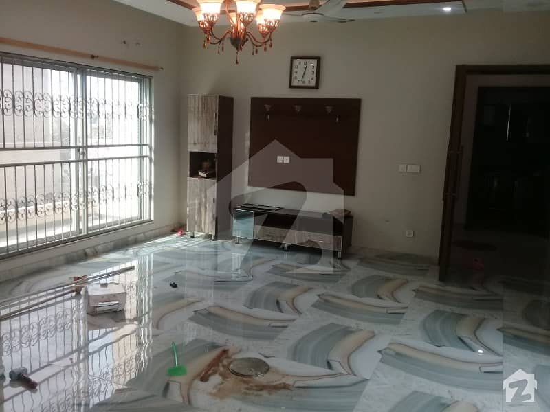 DHA Phase 8 1Kanal Upper Portion 3Bed For Rent