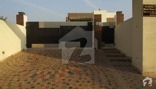 5 Kanal Farm House Is Available For Rent 5 Kanal Farm House Is Available For Rent